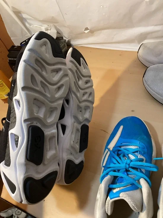 3 Men’s Shoes Size 11M - Picture 6 of 8